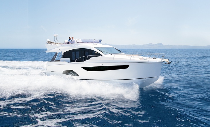 Sealine luxury cruising motor yacht in the open ocean