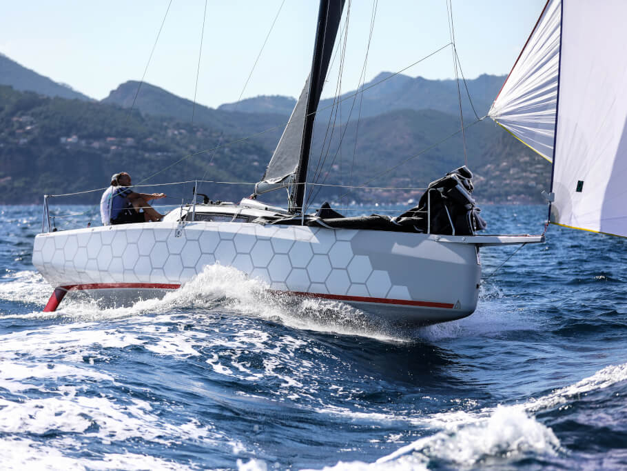 Dehler 30 one design exterior | From the very first glance, it becomes clear that the Dehler 30 one design sets a new, uncompromising course. | Dehler