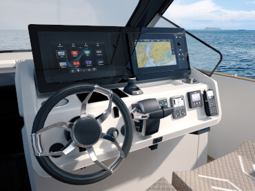FJORD 39 XP Dashboard | The ergonomic design of the cockpit ensures optimum visibility and simple operation. | Fjord