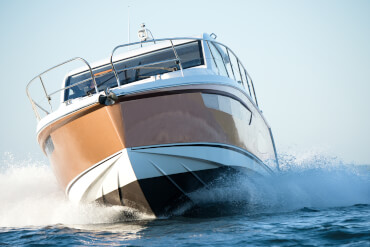Sealine C330 hull | Each Sealine is one of a kind thanks to materials and colours fully up to you. | Sealine