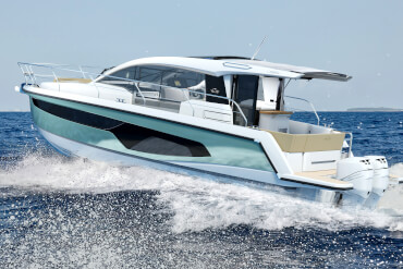 Sealine C335v hull | Each Sealine is one of a kind thanks to materials and colours fully up to you. | Sealine