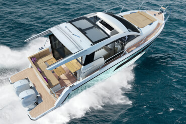 Sealine C335v exterior | More panorama, more sunlight, more freedom - with the Sealine C335, these aspirations take on a striking form. | Sealine