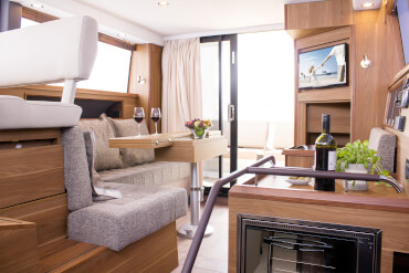 Interior view lounge | sitting area, pantry | Sealine