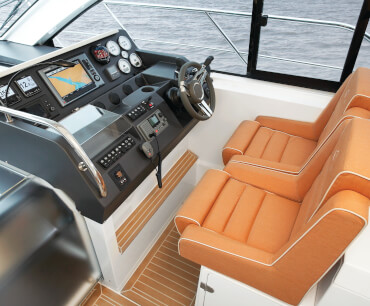 Exterior at anchor | cockpit, steering wheel, control panel | Sealine