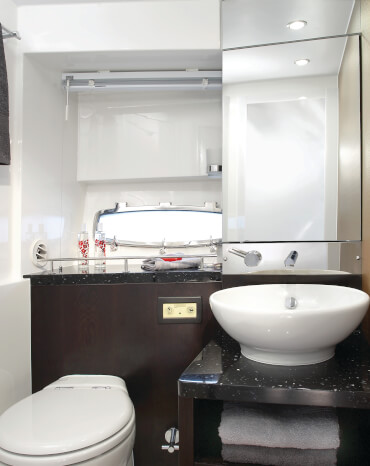 Interior view wet cell | toilet, sink, window | Sealine